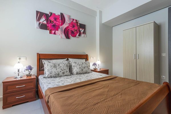 Georgias Apts-26