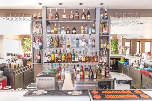 Valis_Pool_bar-22