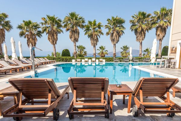 Valis_Pool_bar-7